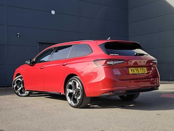 Used Skoda Superb 2025 for sale - 76332497: Photo