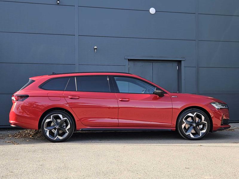 Used Skoda Superb 2025 for sale - 76332497: Photo 4