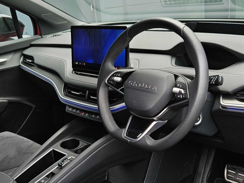 Used Skoda Enyaq 2025 for sale - 77763609: Photo 2