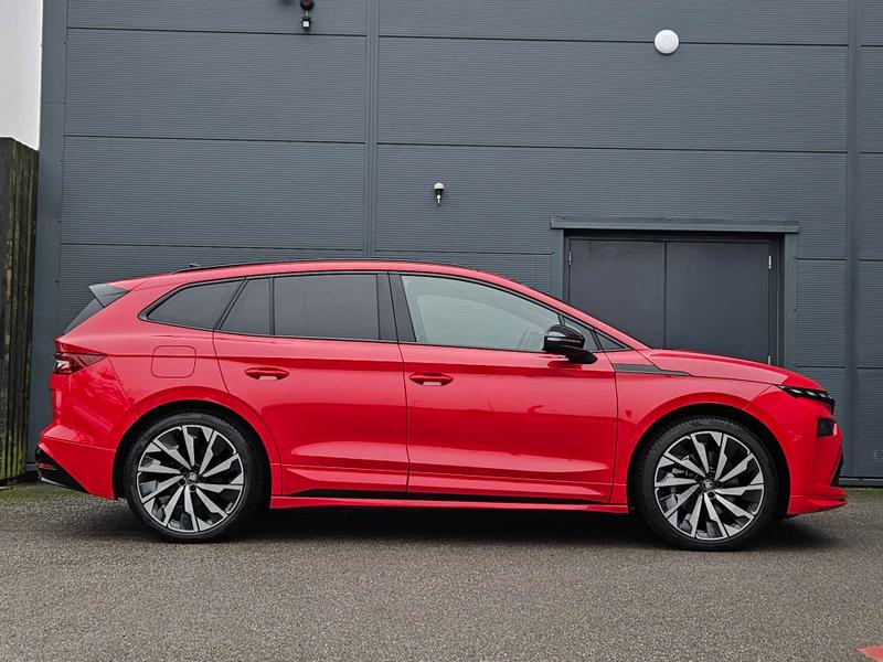 Used Skoda Enyaq 2025 for sale - 77763609: Photo 4