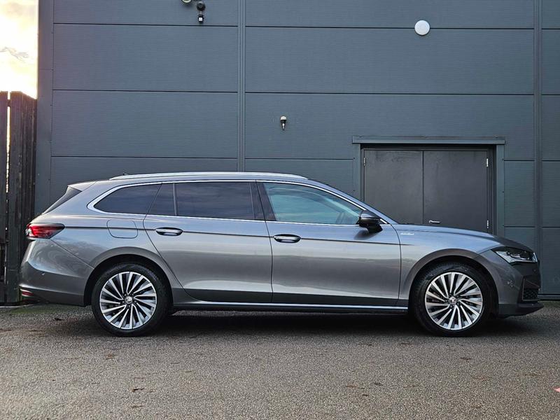 Used Skoda Superb 2024 for sale - 76758252: Photo 4