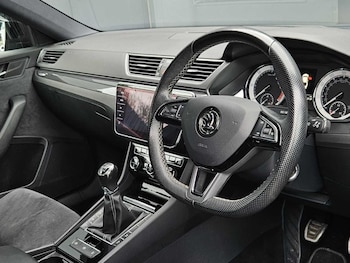 Used Skoda Superb 2020 for sale - 76410189: Photo