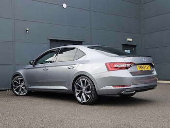 Used Skoda Superb 2020 for sale - 76410189: Photo