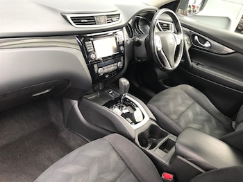 Used Nissan X-Trail 2017 for sale - 78393001: Photo