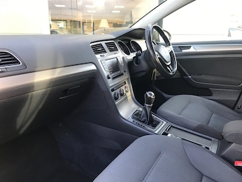 Used Volkswagen Golf 2016 for sale - 77381274: Photo