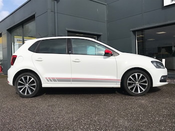 Used Volkswagen Polo 2017 for sale - 77804094: Photo