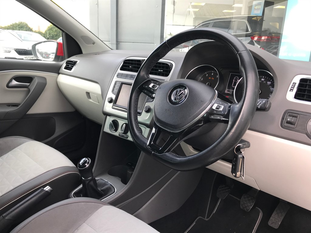 Used Volkswagen Polo 2017 for sale - 77804094: Photo 7