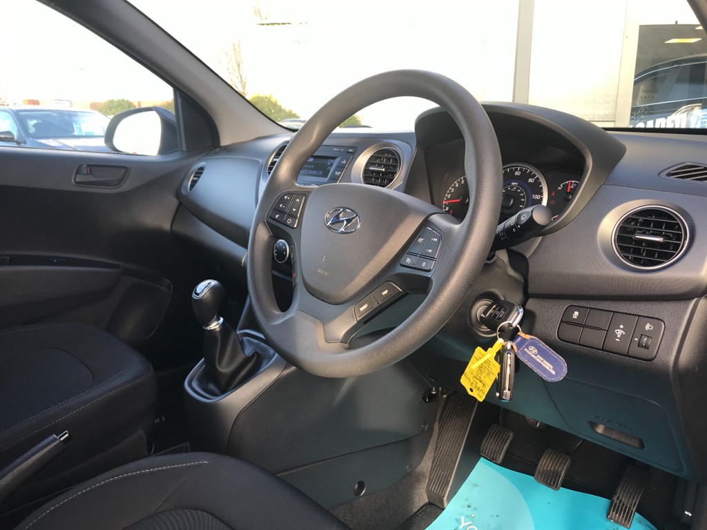 Used Hyundai i10 2017 for sale - 77127735: Photo 7