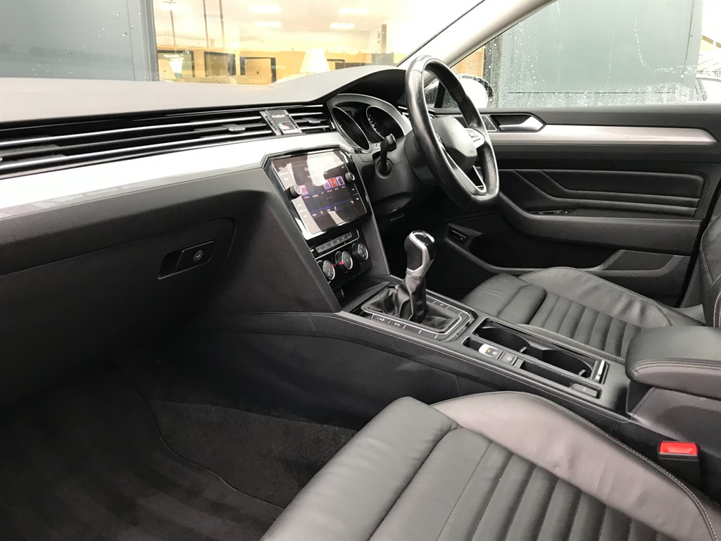 Used Volkswagen Passat 2022 for sale - 76544662: Photo 2