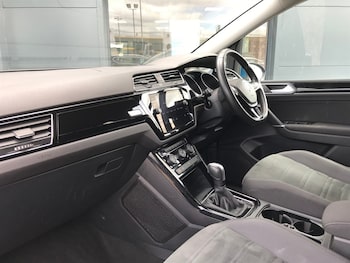 Used Volkswagen Touran 2020 for sale - 79071262: Photo
