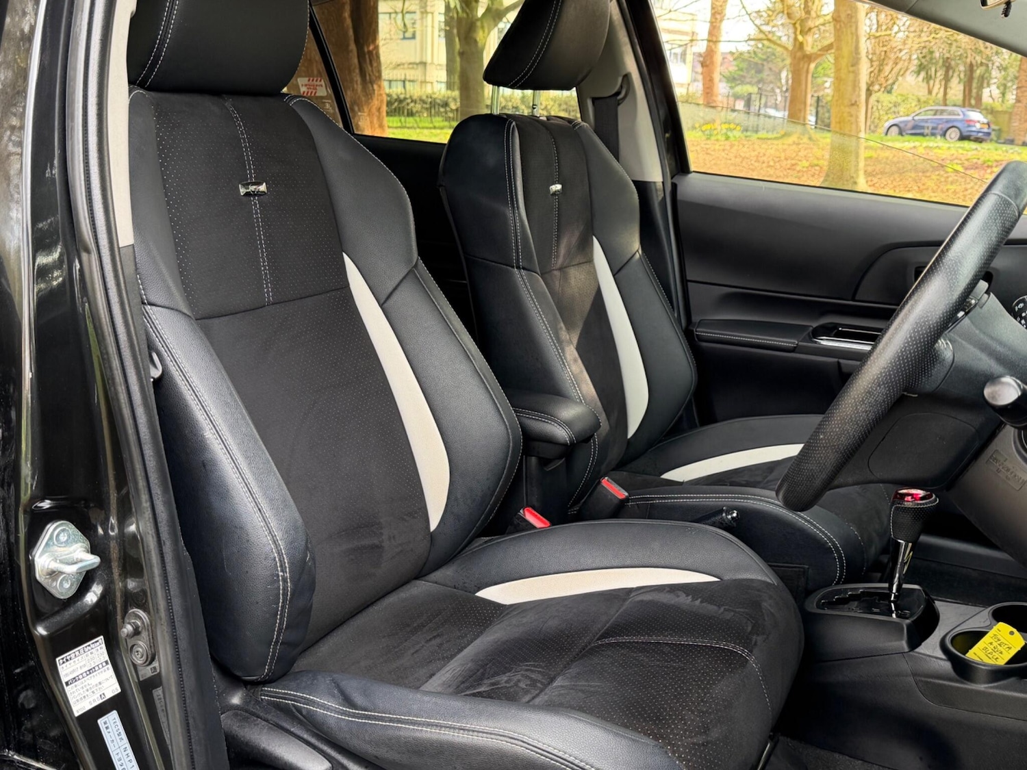 Used Toyota Aqua for sale - 77784715: Photo 12