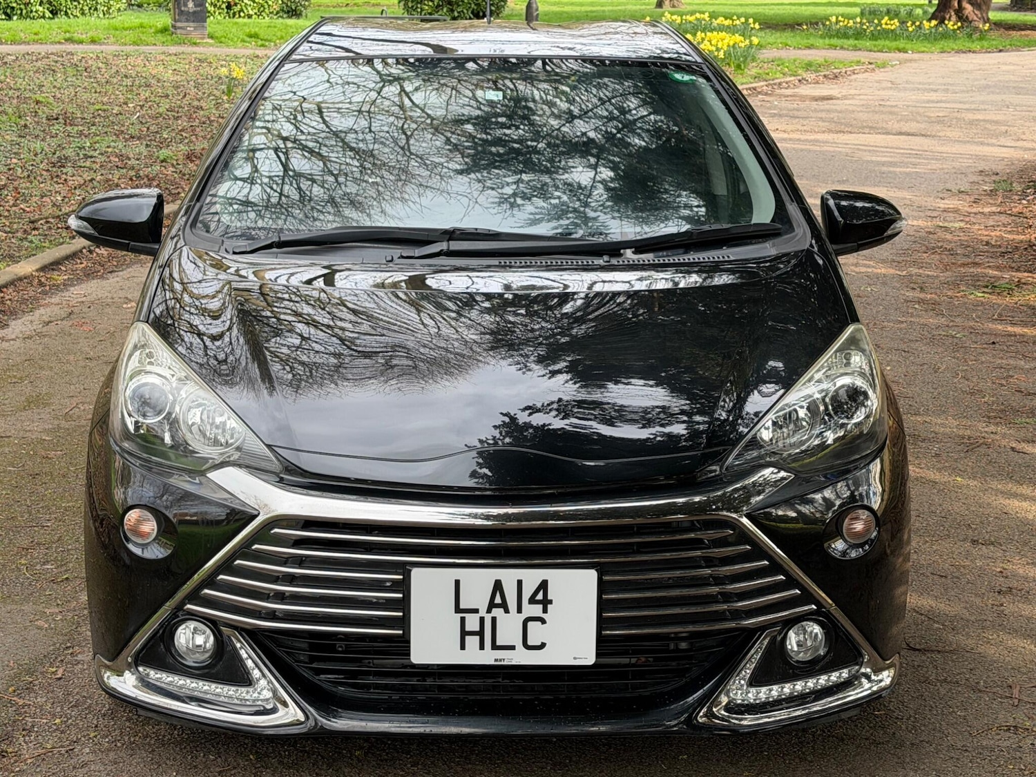 Used Toyota Aqua for sale - 77784715: Photo 2