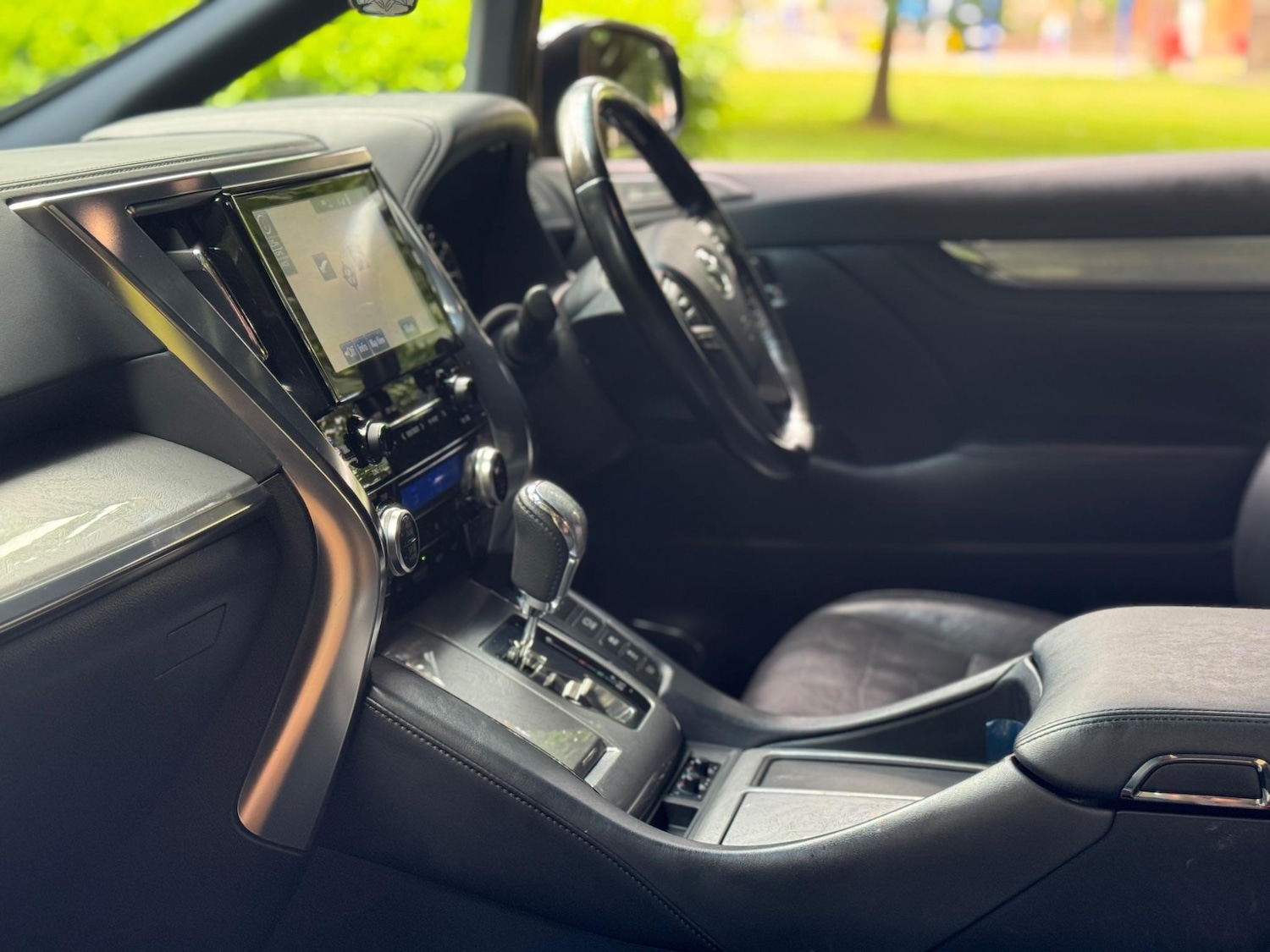 Used Toyota Alphard for sale - 76994389: Photo 14