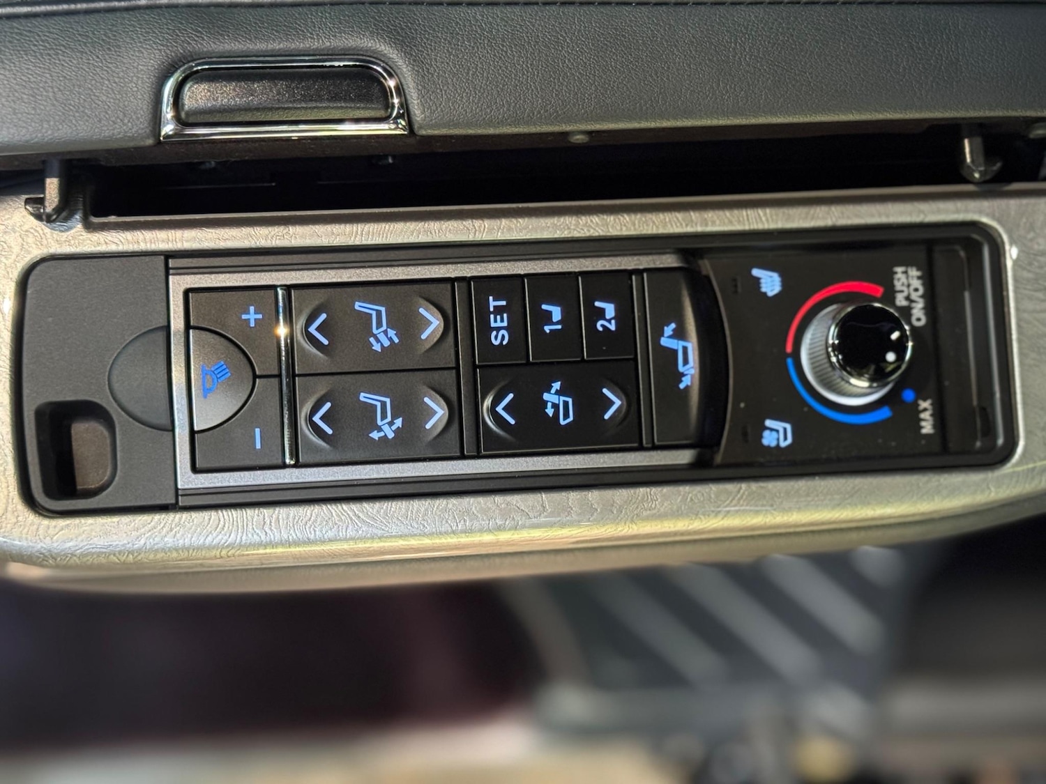 Used Toyota Alphard for sale - 76994389: Photo 25