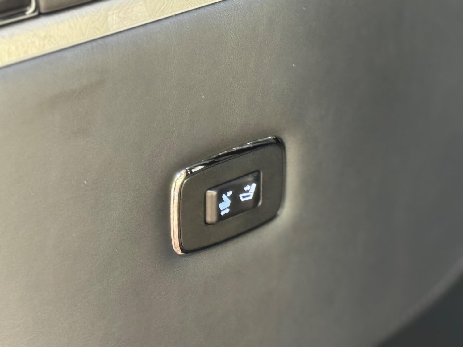 Used Toyota Alphard for sale - 76994389: Photo 27