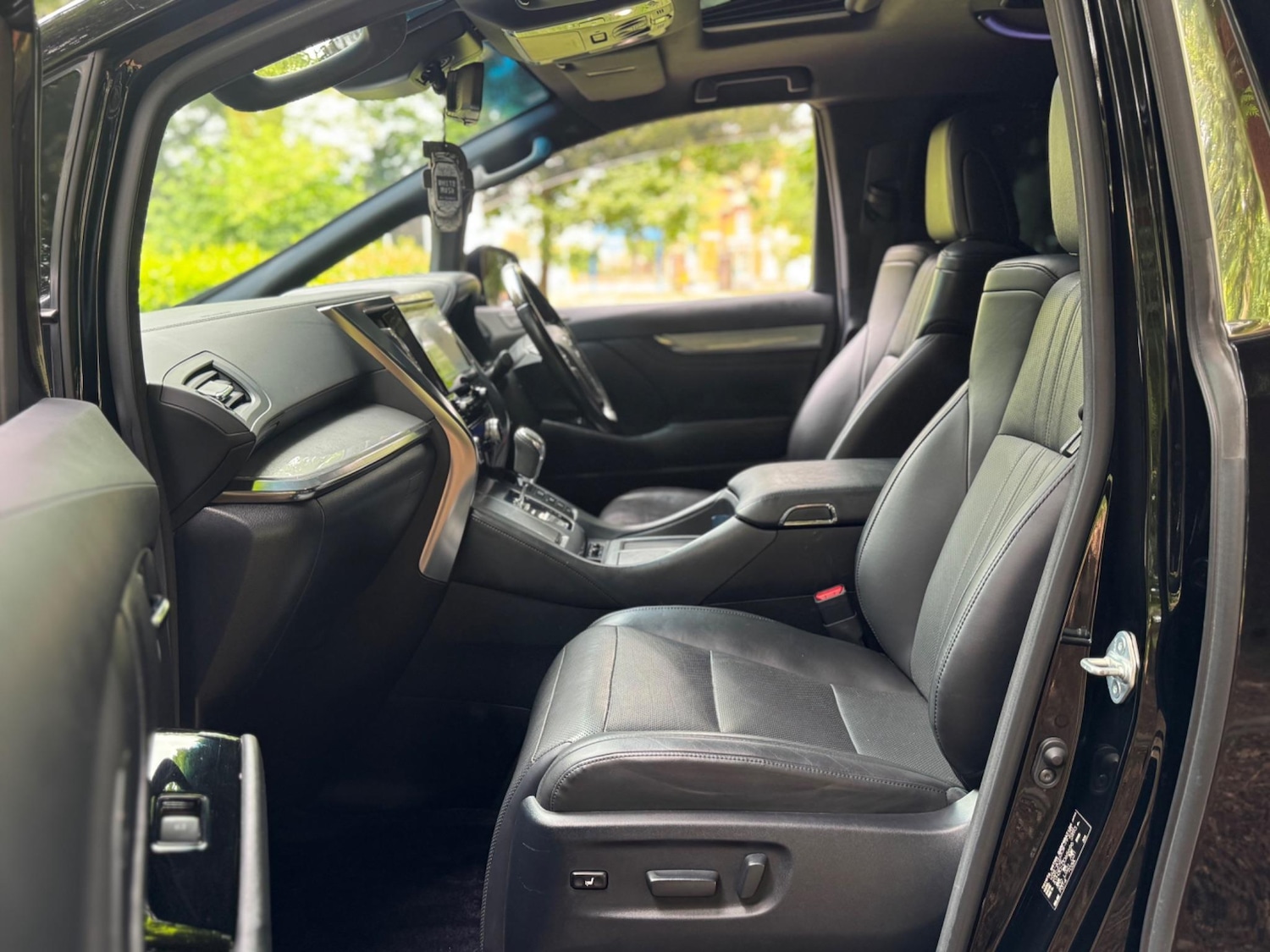 Used Toyota Alphard for sale - 76994389: Photo 57