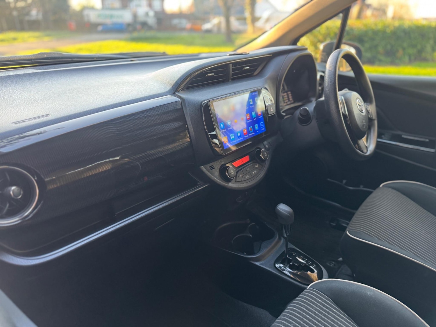 Used Toyota Yaris for sale - 76550972: Photo 11