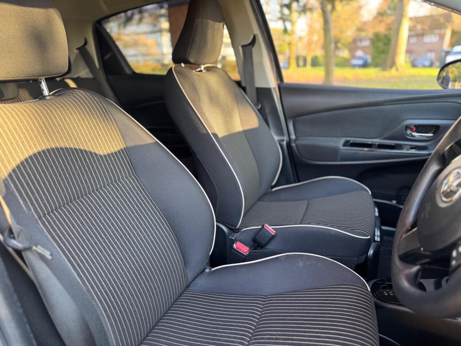 Used Toyota Yaris for sale - 76550972: Photo 18