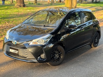 Used Toyota Yaris 2017 for sale - 76550972: Photo