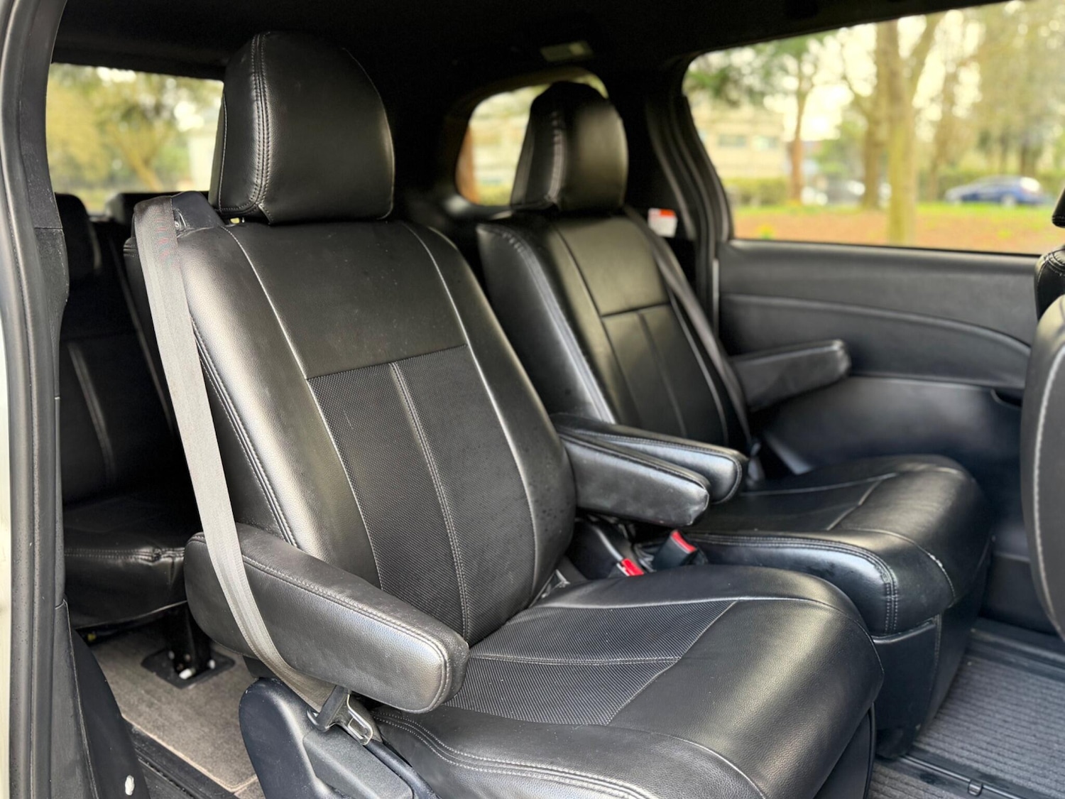 Used Toyota Estima for sale - 77768826: Photo 12