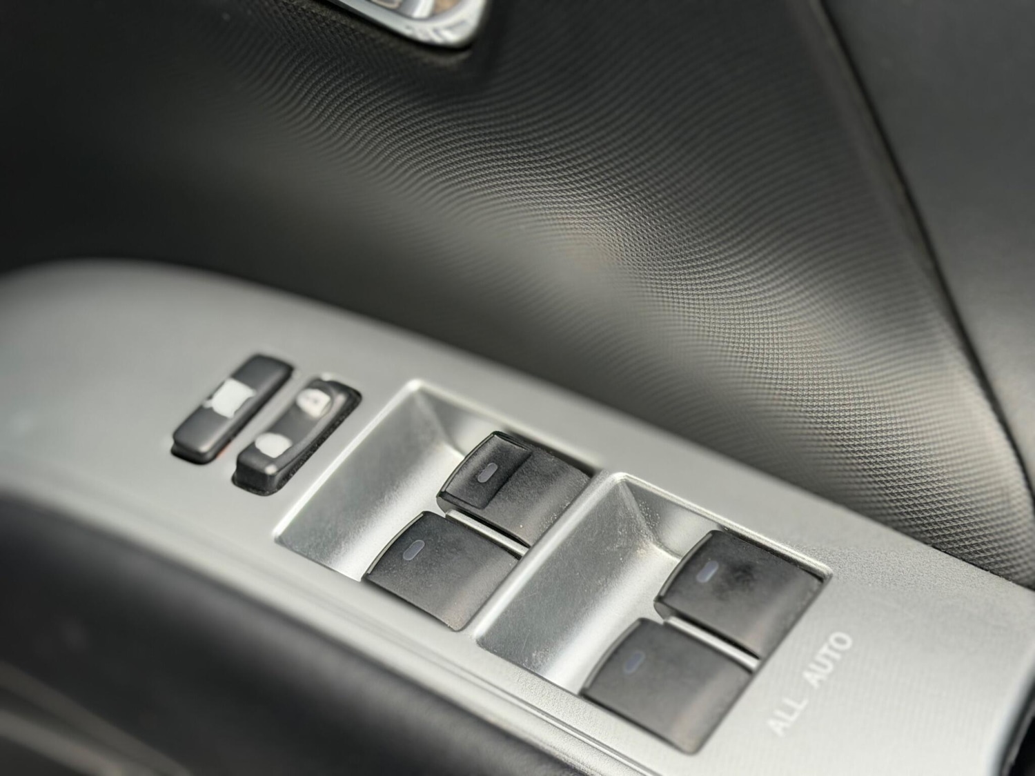 Used Toyota Estima for sale - 77768826: Photo 16