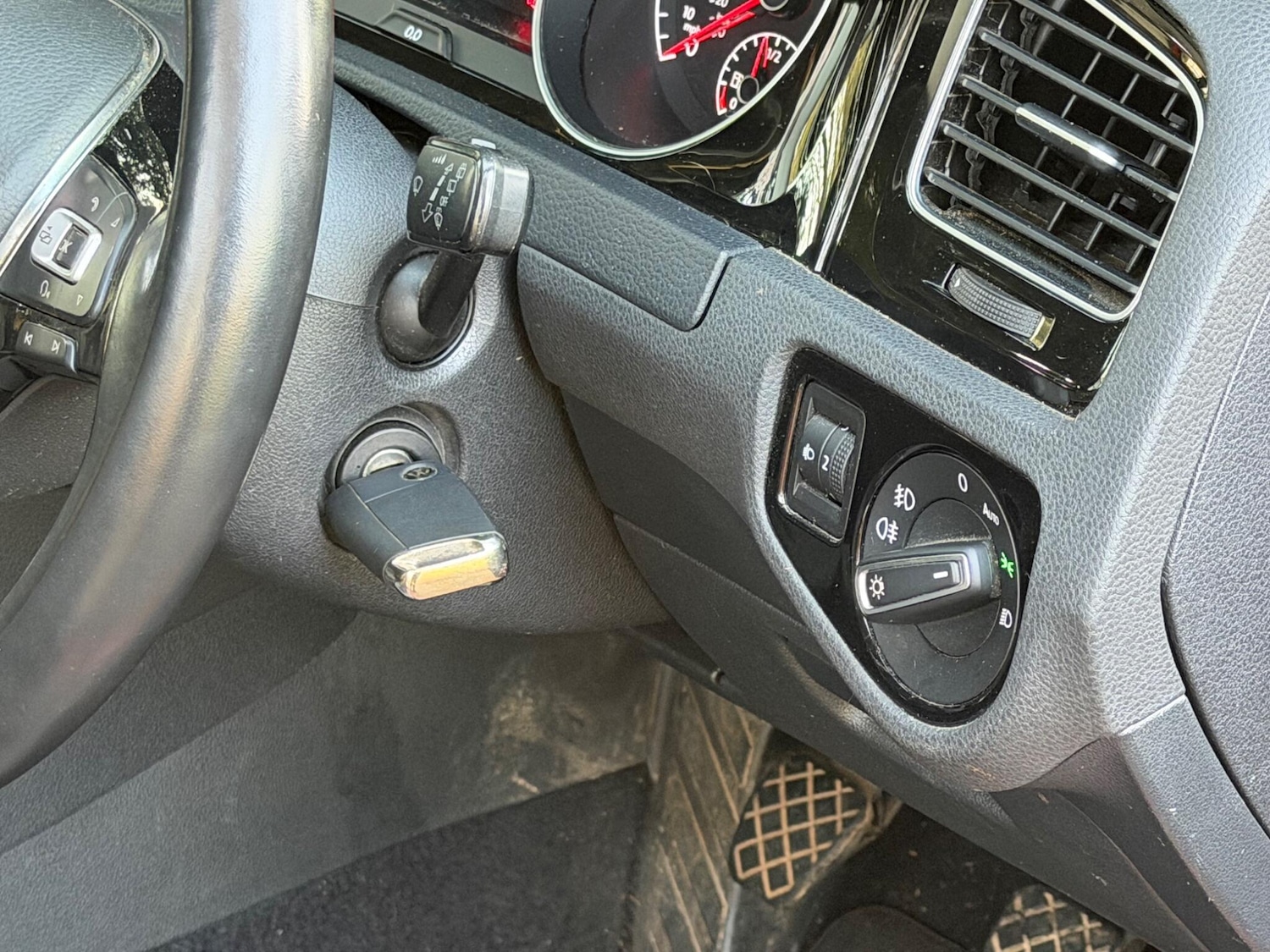 Used Volkswagen Golf 2015 for sale - 77683636: Photo 14