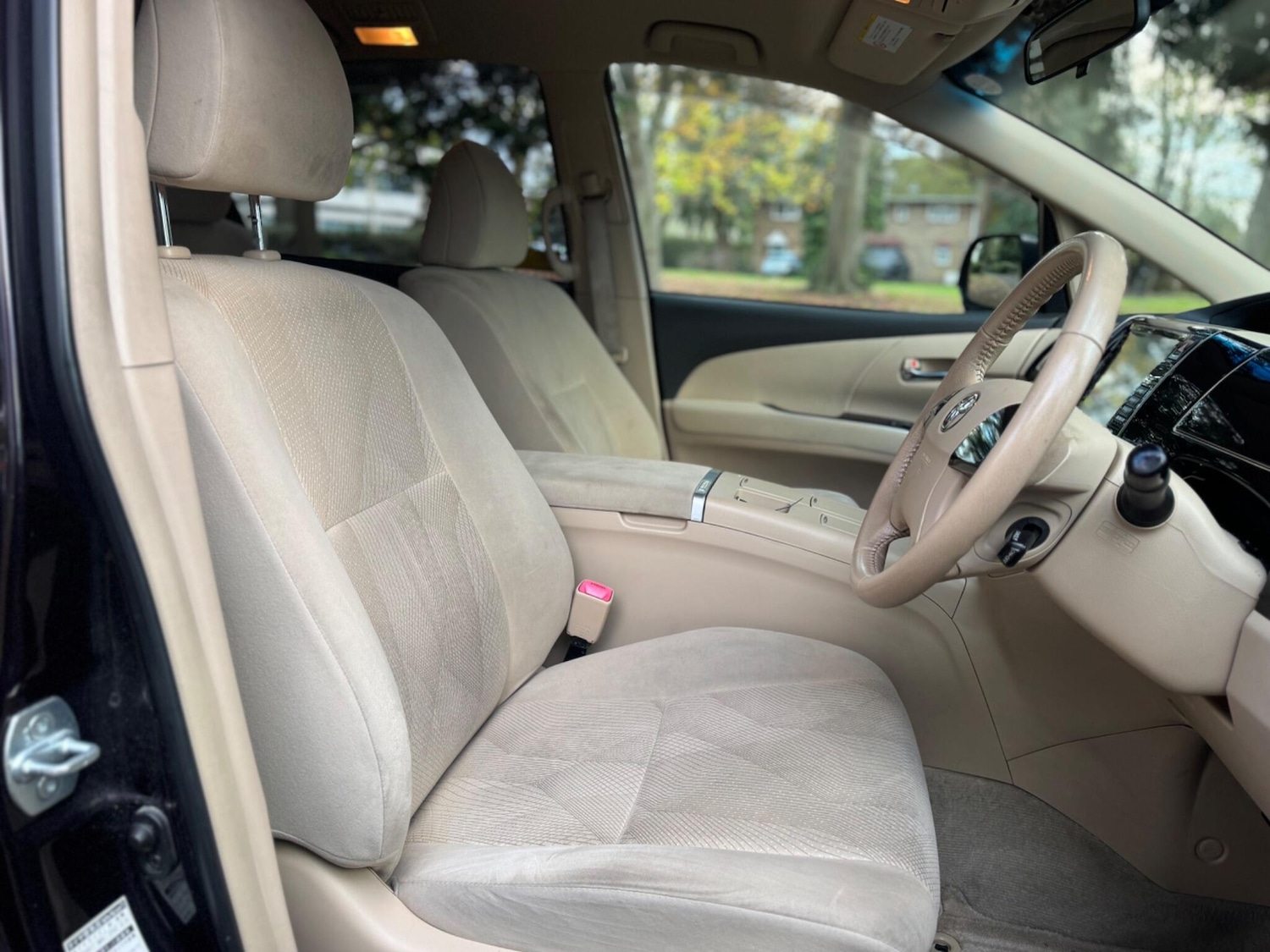 Used Toyota Estima for sale - 76994374: Photo 16