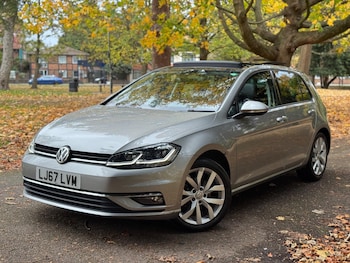 Used Volkswagen Golf 2017 for sale - 76887358: Photo