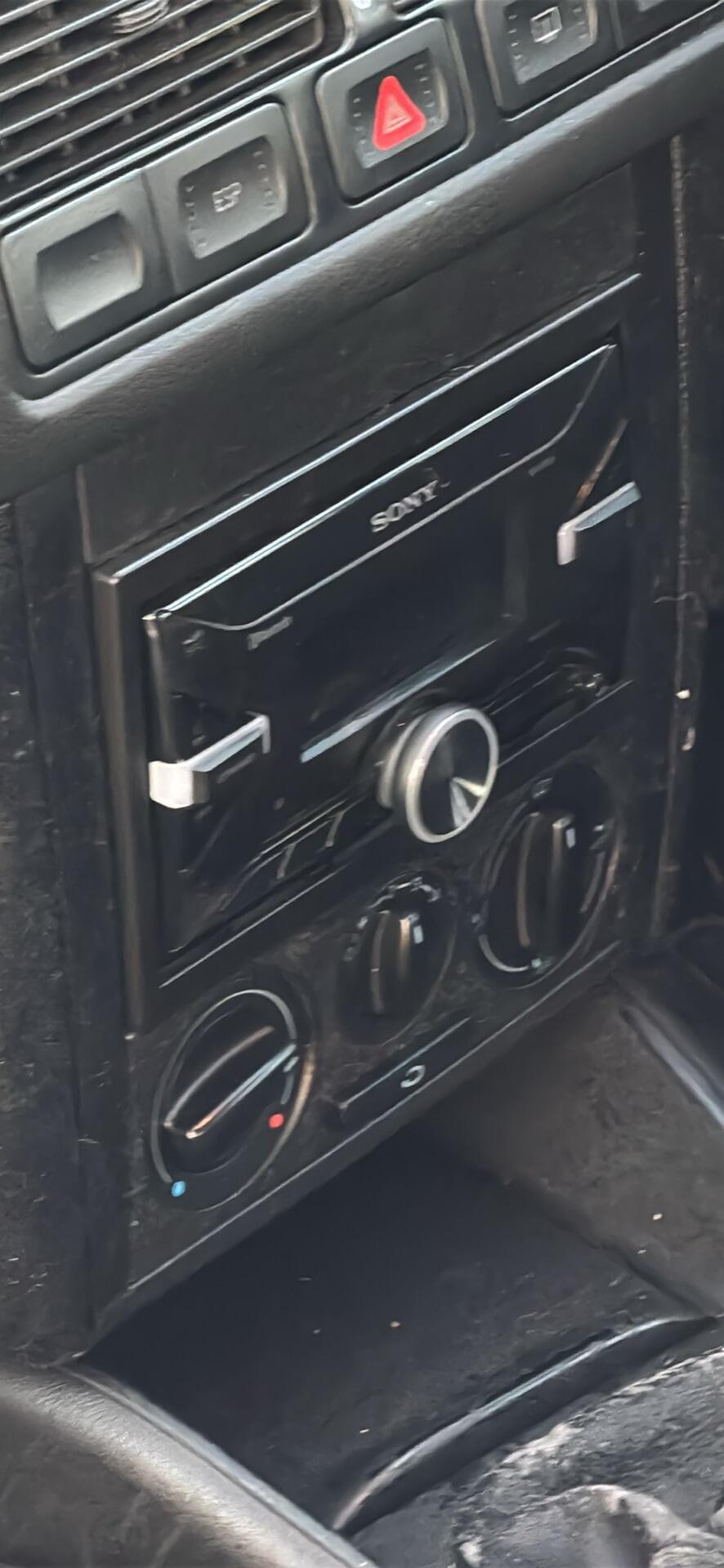 Used Volkswagen Golf 2002 for sale - 76936438: Photo 10