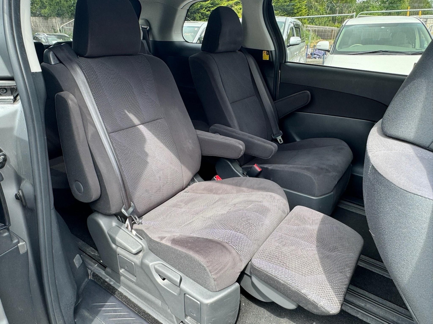 Used Toyota Estima 2023 for sale - 76549709: Photo 12