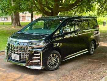 Used Toyota Alphard 2018 for sale - 76476692: Photo
