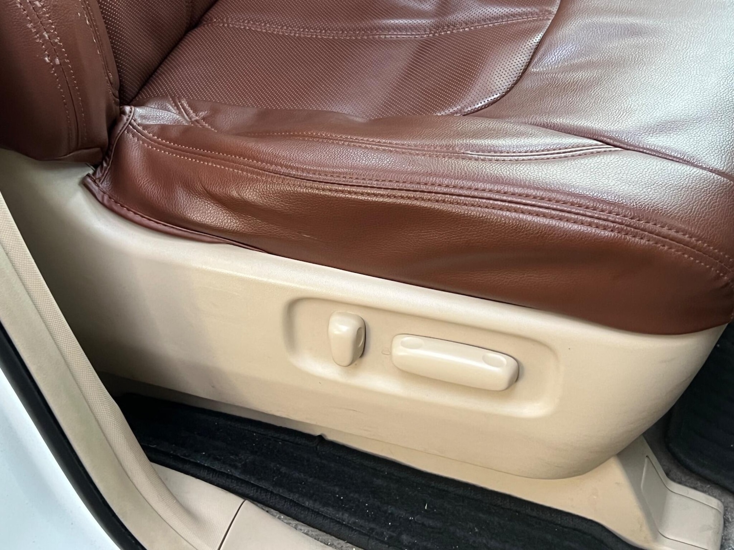 Used Toyota Estima for sale - 77784135: Photo 12