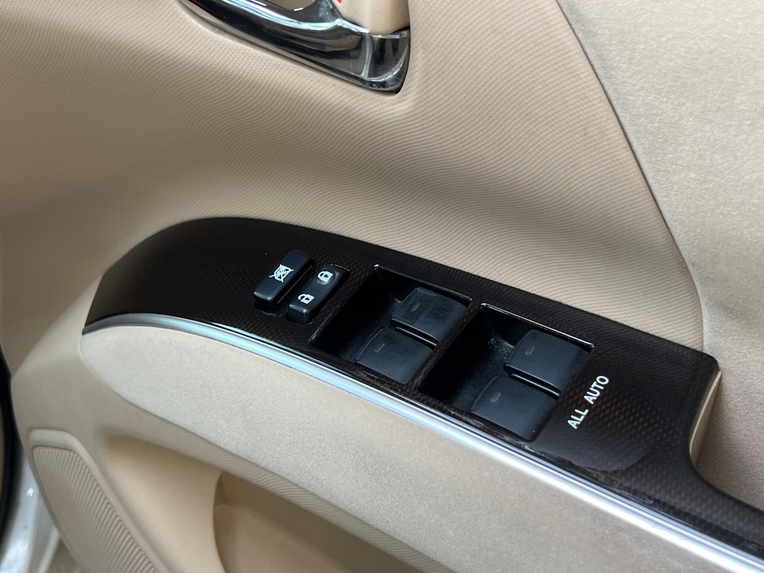 Used Toyota Estima for sale - 77784135: Photo 14