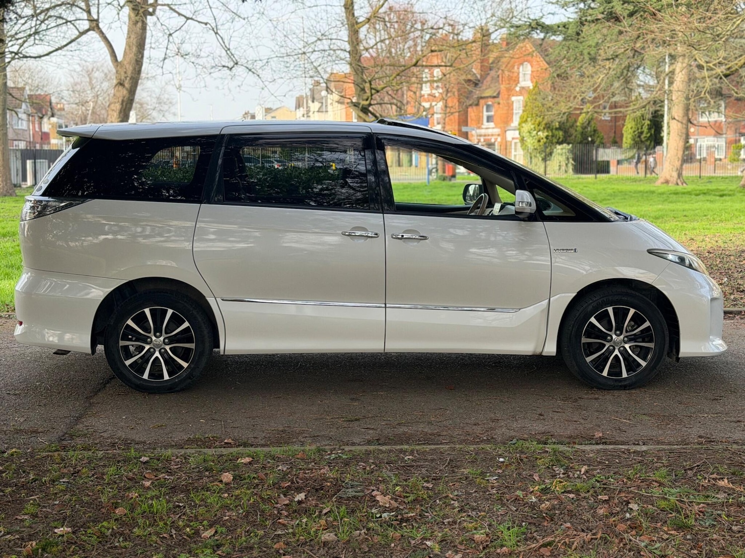 Used Toyota Estima for sale - 77784135: Photo 9