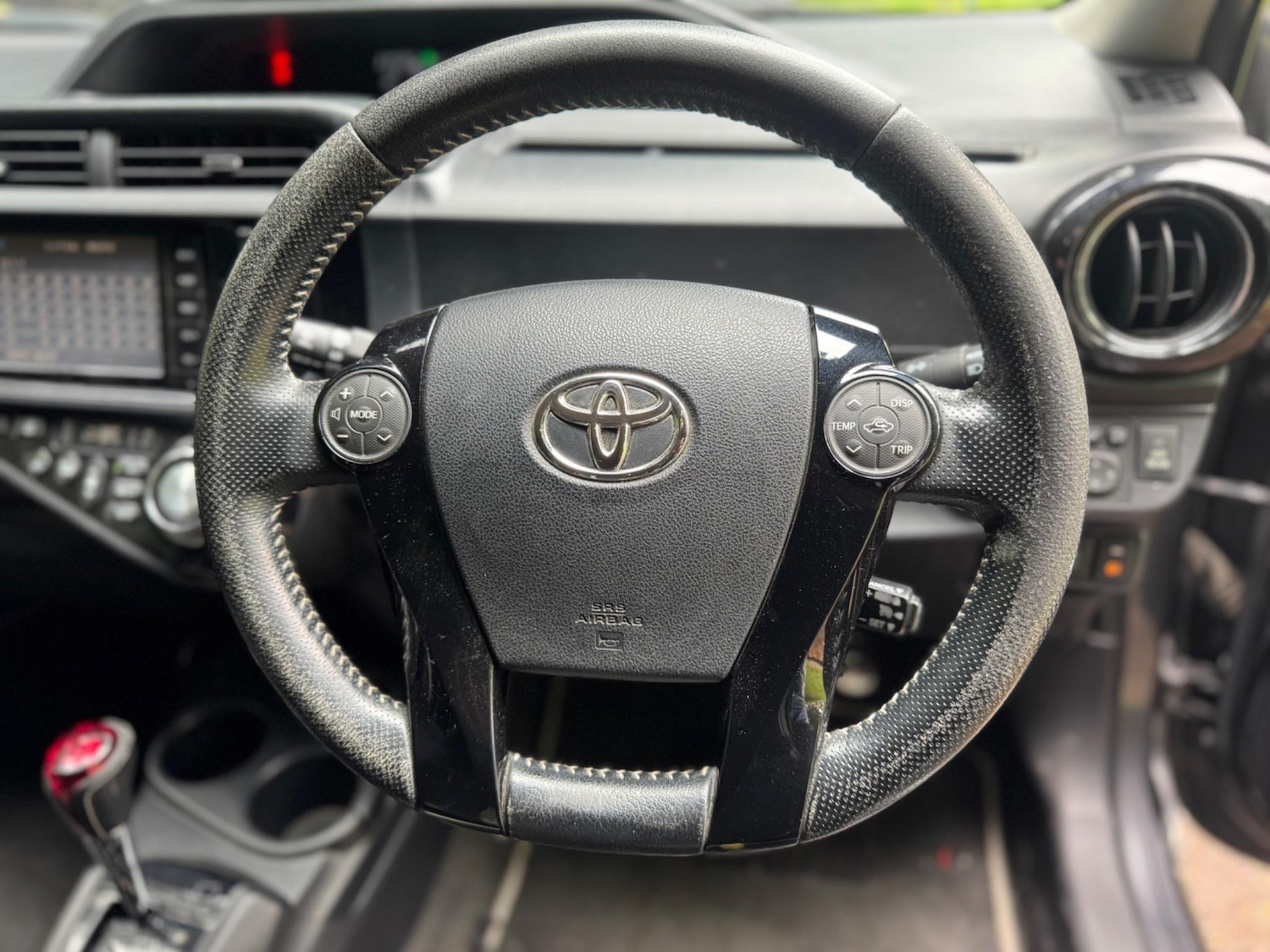 Used Toyota Aqua for sale - 76476684: Photo 21