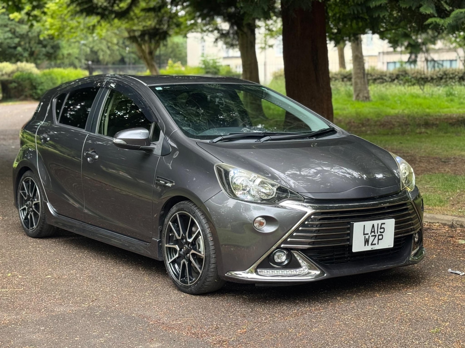 Used Toyota Aqua for sale - 76476684: Photo 3