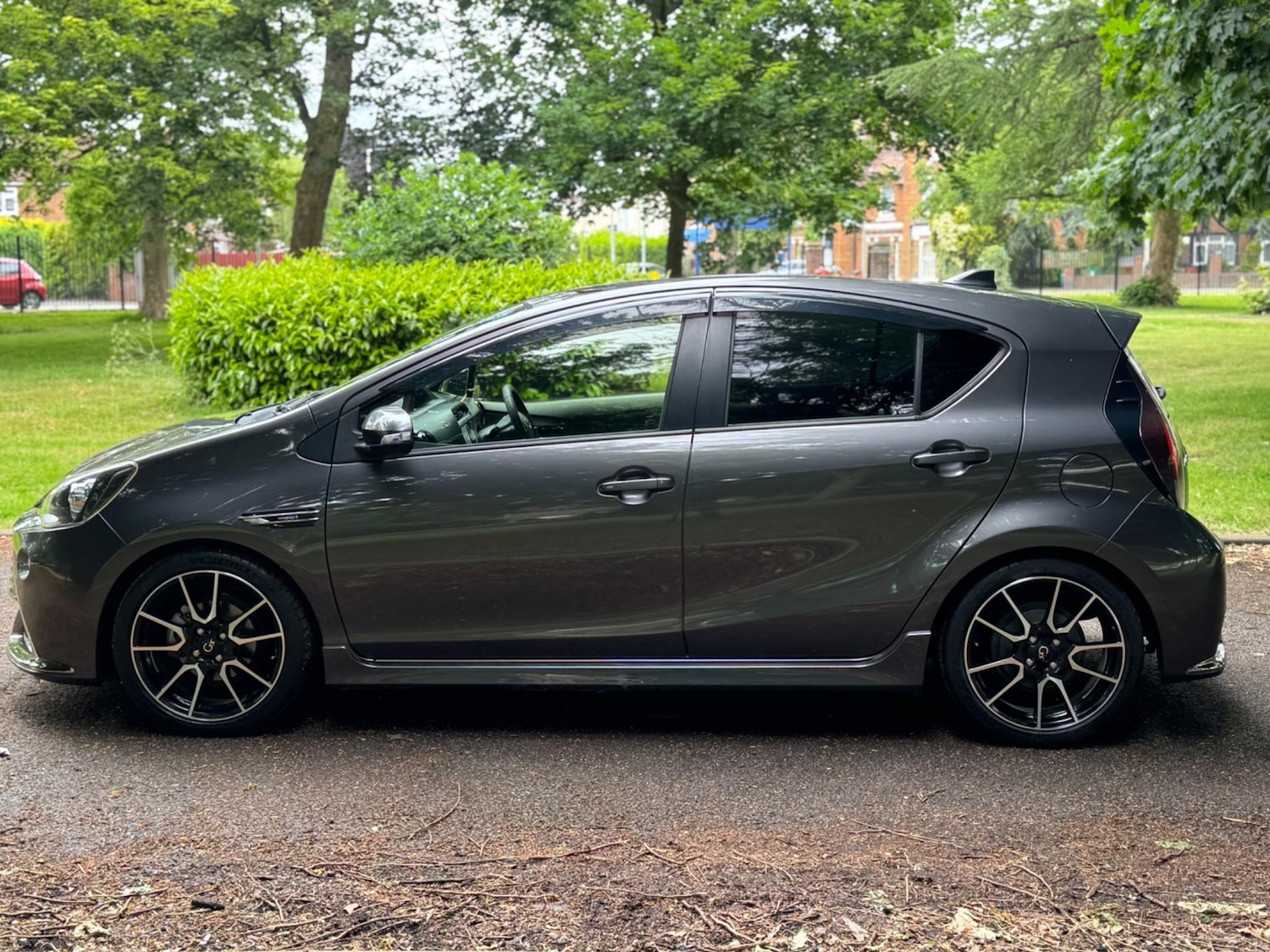 Used Toyota Aqua for sale - 76476684: Photo 9