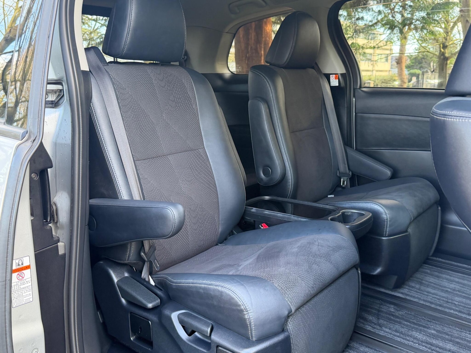 Used Toyota Estima 2025 for sale - 77456006: Photo 23