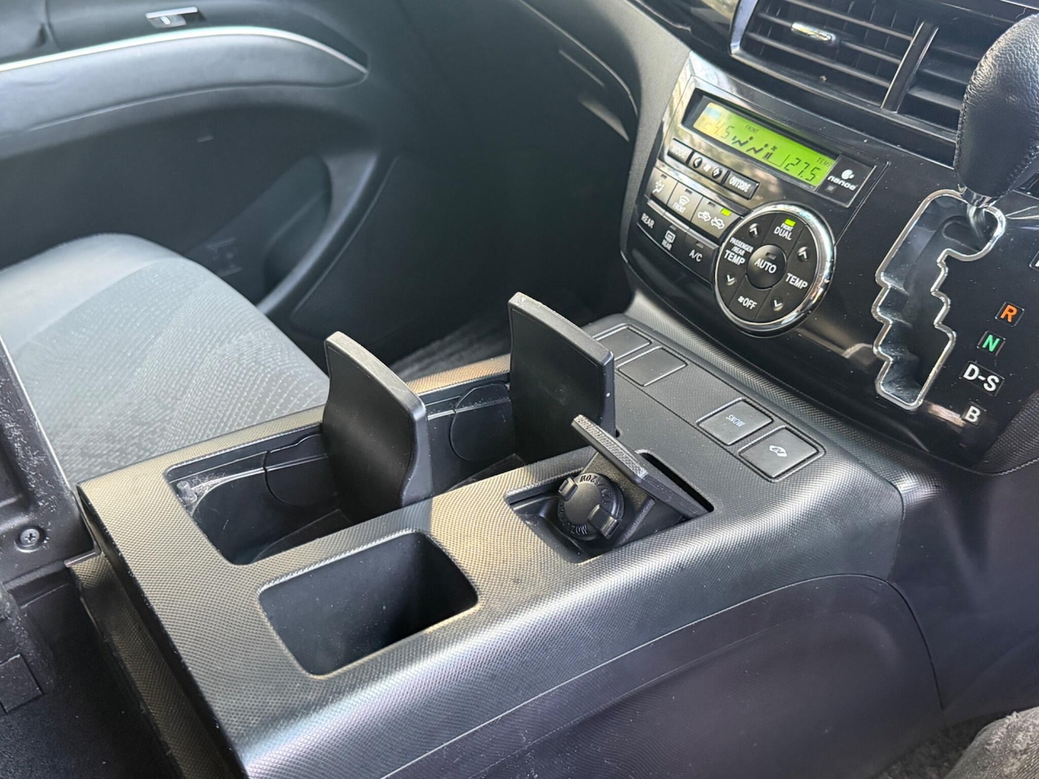 Used Toyota Estima 2025 for sale - 77456006: Photo 26