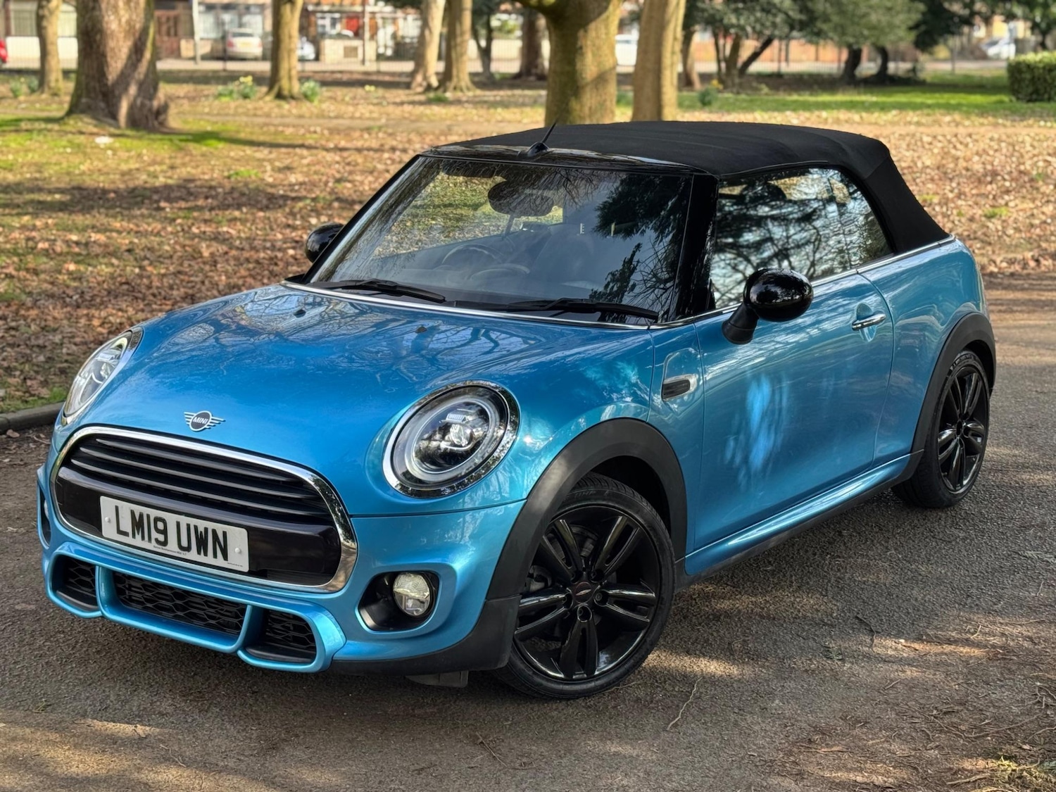 Used MINI Convertible 2019 for sale - 76315062: Photo 1