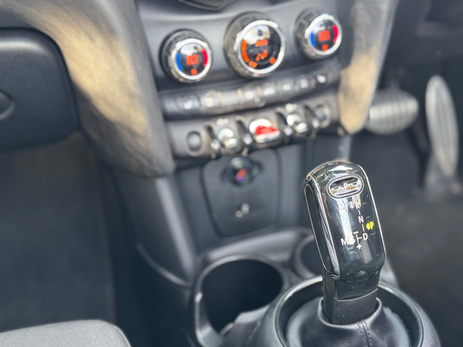 Used MINI Convertible 2019 for sale - 76315062: Photo 14