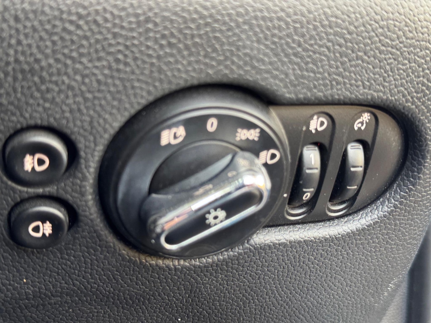 Used MINI Convertible 2019 for sale - 76315062: Photo 16