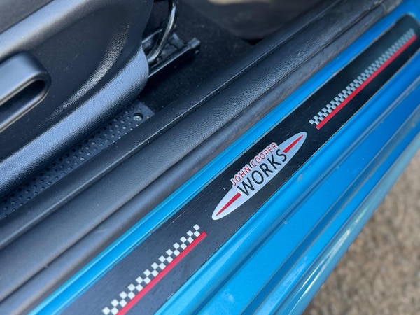 Used MINI Convertible 2019 for sale - 76315062: Photo 23
