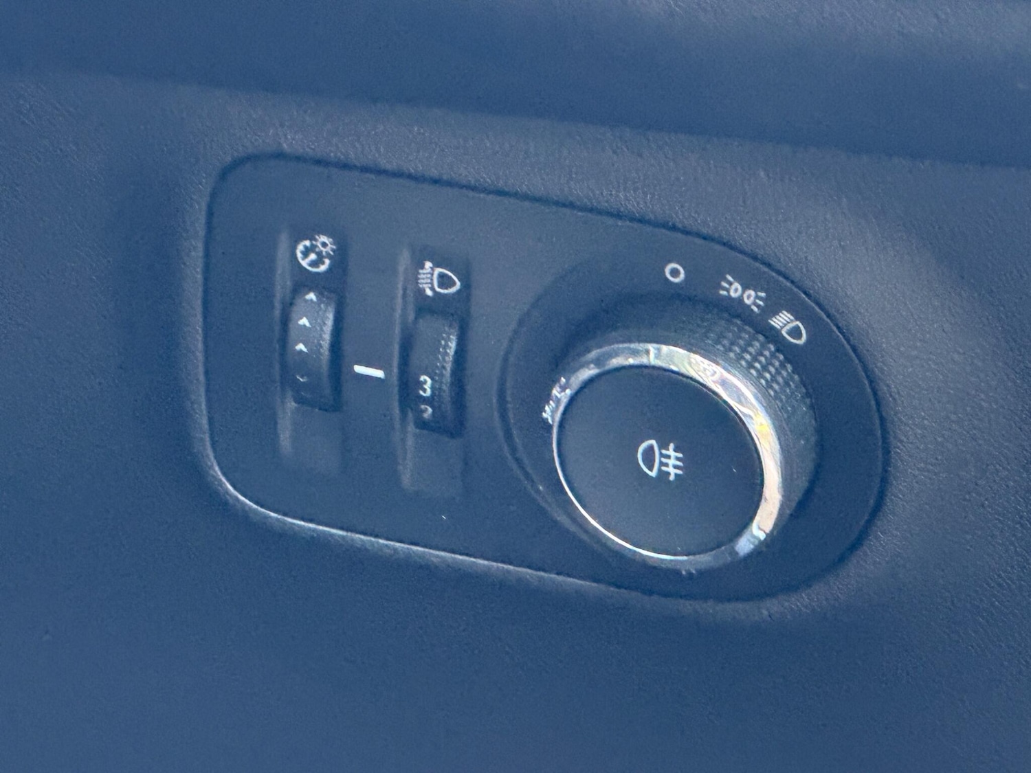 Used Vauxhall Corsa 2016 for sale - 77957891: Photo 14