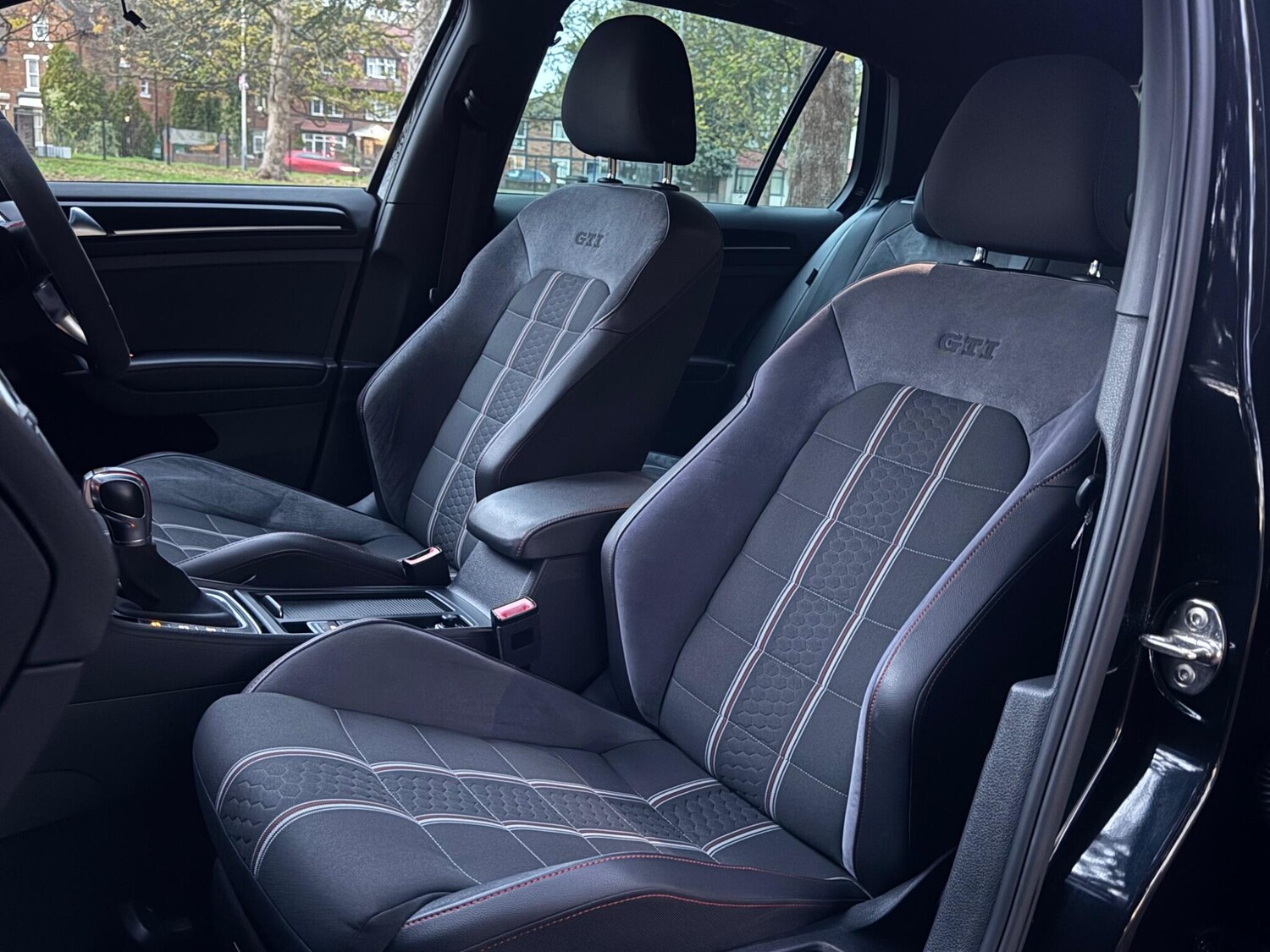 Used Volkswagen Golf for sale - 76597043: Photo 10