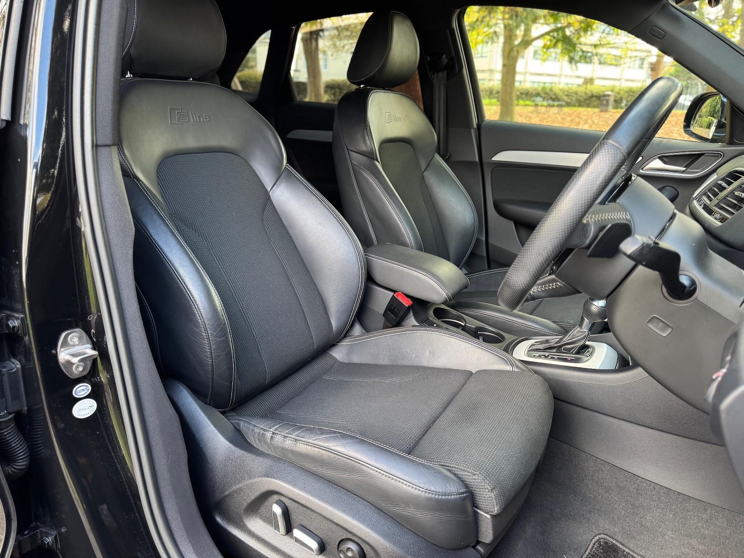 Used Audi Q3 for sale - 76701252: Photo 15