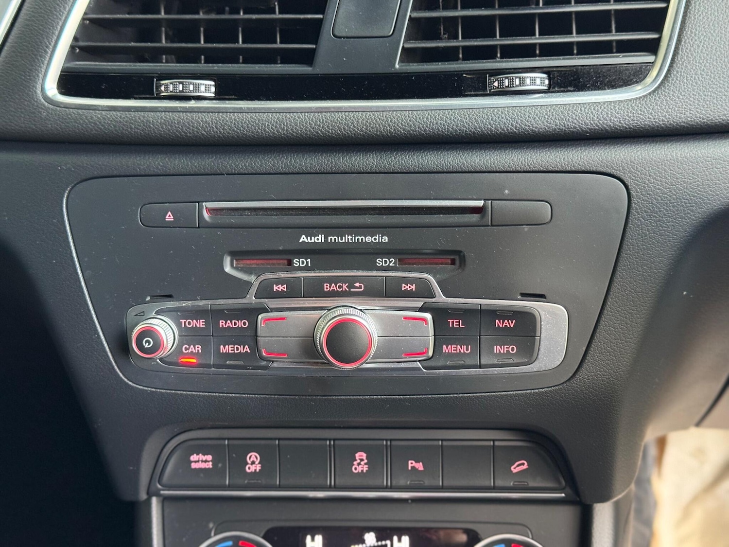 Used Audi Q3 for sale - 76701252: Photo 22