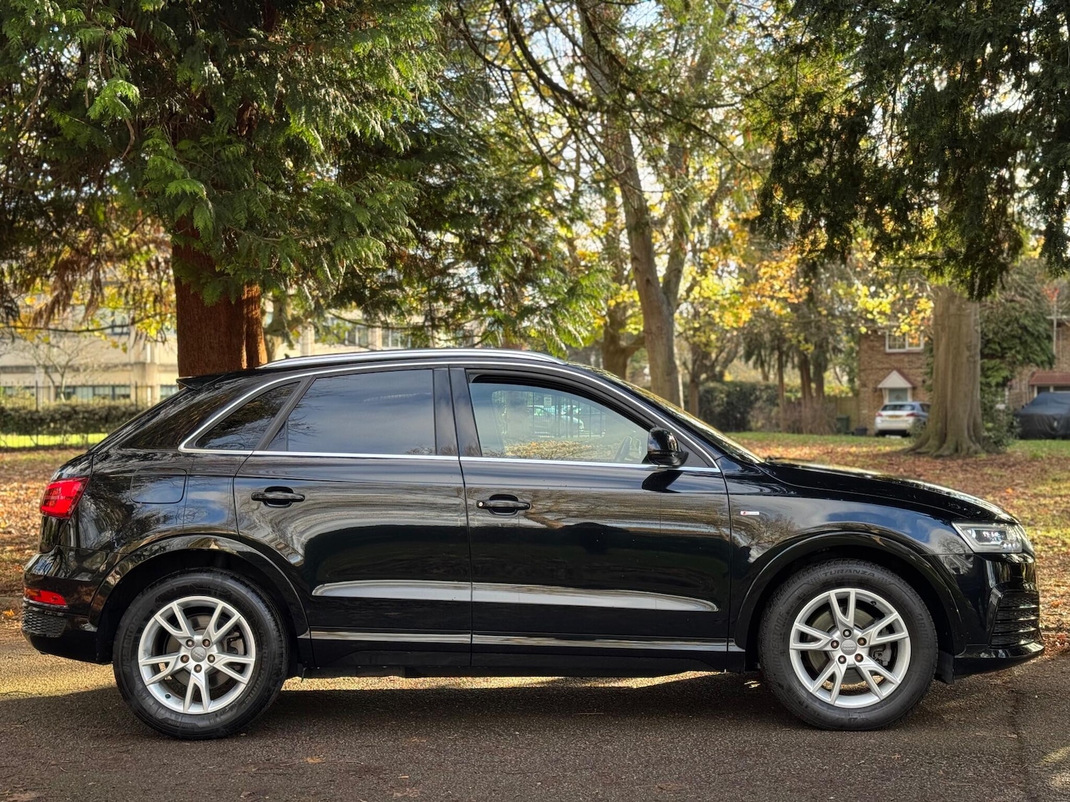 Used Audi Q3 for sale - 76701252: Photo 8