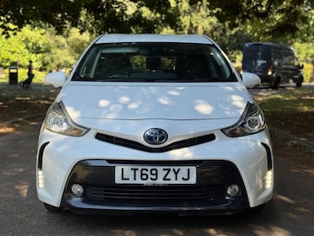 Used Toyota Prius+ 2019 for sale - 75540107: Photo