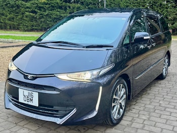 Used Toyota Estima 2017 for sale - 76989510: Photo